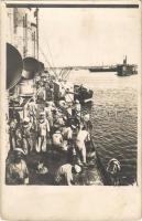 Osztrák-magyar haditengerészet gyorscirkálója, matrózok a fedélzet felmosása közben / K.u.K. Kriegsmarine Rapidkreuzer / Austro-Hungarian Navy cruiser, mariners mopping the deck. photo