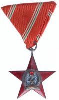 1949. Magyar Népköztársasági Érdemérem ezüst fokozata, ezüstözött, zománcozott Br kitüntetés mellszalagon T:2 ezüstözés kopott