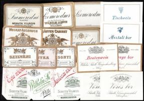 18 db Schuth Vilmos Villány boros címke, cs.. és kir. udvari szállító, 1900 körül / Wilhelm Schuth Willand (Villány), k. u. k. Hoflieferant, wine labels, 18 pcs