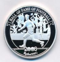 Uganda 2006. 2000Sh Ag A labdarúgás halhatatlanjainak csarnoka - Anglia, 1960-as évek bizonytalan ezüsttartalmú! T:1 (eredetileg PP) Uganda 2006. 2000 Shillings Ag The Hall of Fame of Football - England, 1960s uncertain silver content C:UNC (originally PP)