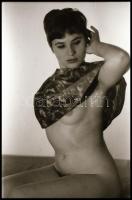 cca 1973 Ismerkedős felvételek modell-jelöltekről, 40 db vintage NEGATÍV, 24x36 mm