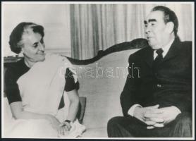 1980 Leonyid Brezsnyev az SZKP főtitkára, Indira Gandhi miniszterelnökkel Új-Delhiben találkozott, 17,2x24,2 cm