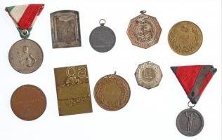 10db-os vegyes sportérem- és plakett tétel, közte ~1930. "MOVE Nagykőrösi Torna és Vívó Egyesül...
