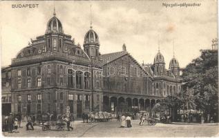 1909 Budapest VI. Nyugati pályaudvar, árut szállító lovaskocsik. Szokatlan nézet!  (EB)