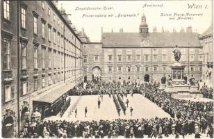 Wien, Vienna, Bécs; Franzensplatz mit Burgmusik, Leopoldinischer Trakt, Amalienhof, Kaiser Franz-Monument von Marchesi / military band