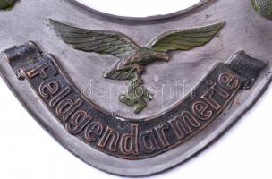 Wehrmacht tábori csendőr mellvért másolat. festett fém. 16,5x12 cm