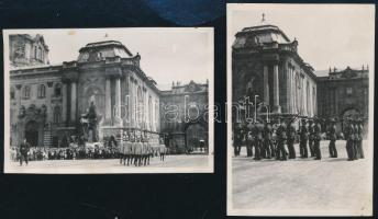 1937 Budapest, őrségváltás a Budai Várban, 2 db fotó, 6x9 cm