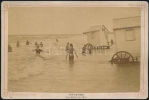 cca 1910 Ostende, fürdőzők, keményhátú fotó, 11x16 cm