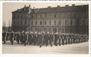 1941 Budapest VIII. Ludovika, katonák eskütétele. Borsay foto, photo