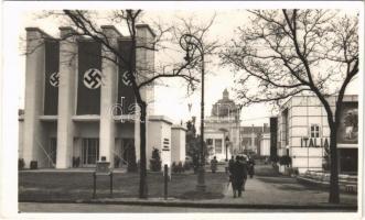 1941 Budapest XIV. Nemzetközi Vásár, Italia pavilon, német náci szvasztika zászlók