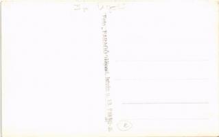 1937  Budapest VII. Lóversenypálya (Ügető), Amateur verseny győztese, fogathajtás. Foto Faragó, phot...