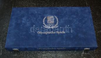 Éremtartó kazetta 3db tálcával, összesen 36 férőhellyel, használt