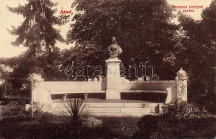 Arad Erzsébet statue