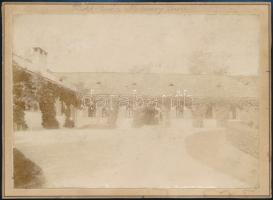 cca 1900 Tibolddaróc, Halassy-kúria, keményhátú fotó, foltos, 13×18 cm