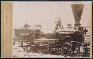 cca 1860-1870 A tiszavidéki vasút Crampton-típusú mozdonya átépítés előtt, keményhátú fotó, hátoldalon feliratozva, 10×16 cm / locomotive