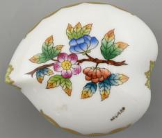 Herendi Viktória mintás, szív alakú bonbonniere, kézzel festett, jelzett, hibátlan, 5x8 cm