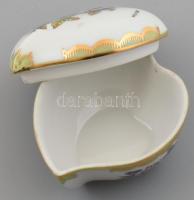 Herendi Viktória mintás, szív alakú bonbonniere, kézzel festett, jelzett, hibátlan, 5x8 cm