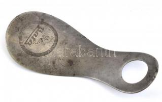 "Bata" jelzésű régi fém cipőkanál, kopott, apró rozsdafoltokkal, h: 12 cm