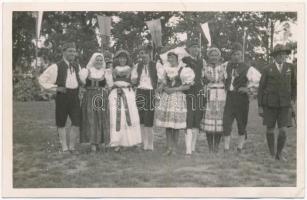 1933 Gödöllő, Cserkész Világ Jamboree: ukrán cserkészek népviseletben / IV. Scout Jamboree, Ukrainian scouts in folk costumes. photo (EK)