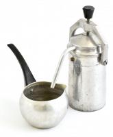 Retró fém kotyogós kávéfőző kiöntővel, enyhén kopottas, a nyélen repedésekkel, m: 22 cm és 7 cm