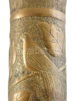 II. világháborús katonai emlék ágyú lövedékből készült váza, vésett. poncolt, pávát ábrázoló, talp n...