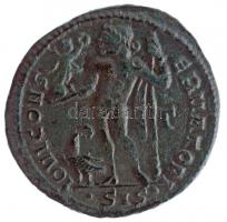 Római Birodalom / Siscia / I. Licinius 315-316. AE Follis (3,76g) T:2,2- / Roman Empire / Siscia / Licinius I 315-316. AE Follis IMP LIC LICINIVS PF AVG / IOVI CONS-ERVATORI - Gamma - .SIS. (3,26g) C:XF,VF RIC VII 17.