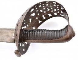 XIX. sz. Fringia huszár szablya. Feliratos, rajzos pengével a Nap, Hold és Esthajnalcsillag ábrázolá...