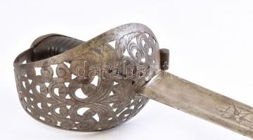 XIX. sz. Fringia huszár szablya. Feliratos, rajzos pengével a Nap, Hold és Esthajnalcsillag ábrázolá...