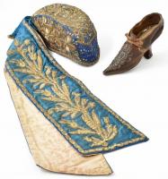 Díszes hímzett selyem főkötő, 1893-as évszámmal, fém rátétetekkel, h: 88 cm + Antik női cipő, bőr, hímzett díszítéssel, sérült.