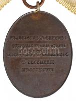 Osztrák-Magyar Monarchia 1898. "Bronz Jubileumi Udvari Érem" Br kitüntetés, női csokorszal...