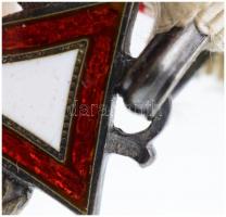 1916. "A Katonai Érdemkereszt III. Osztálya hadidíszítménnyel és kardokkal" fülön jelzett,...