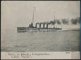 cca 1914-1918 SMS Saida, az Osztrák-Magyar Császári és Királyi Haditengerészet (k.u.k. Kriegsmarine) Helgoland-osztályú gyorscirkálója próbameneten, az egyik sarkán kis hiánnyal, apró gyűrődésnyommal, fotó, 17x22 cm /  cca 1914-1915 SMS Saida, the Novara-class scout cruiser of the Austro-Hungarian Navy, with little lack on one corner, photo, 17x22 cm