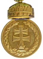 1922. "Magyar Koronás Bronzérem" aranyozott Br kitüntetés, fémjel nélkül, francia mellszal...