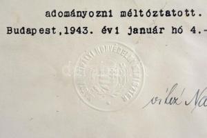 1943. "Magyar Arany Érdemkereszt" kitüntetés névre szóló adományozói okirata, szárazpecsét...