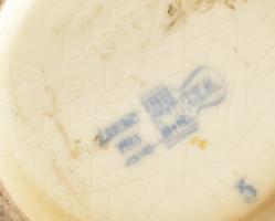 Zsolnay historizáló stílusú, áttört dísztál. Virág mintákkal festett, jelzett, máz alatti kék család...