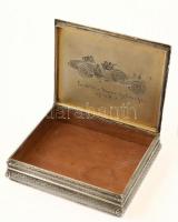 Ezüst (Ag) szelence, cigaretta tárca a Latinovits család címerével, valamint belső oldalán automobil...