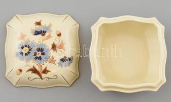 Zsolnay búzavirág mintás porcelán bonbonier, kézzel festett, jelzett, hibátlan. 9,5x9,5x6 cm