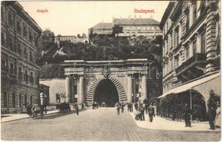 1909 Budapest I. Alagút, két oldalon lévő paloták a háború óta már nincsenek meg. Divald Károly 5-1908.