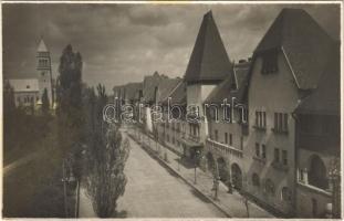 Budapest XIX. Kispest, Wekerletelep, Fő tér. photo