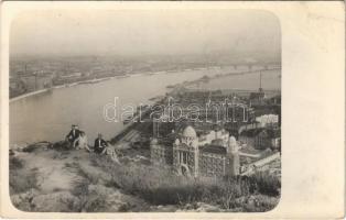 1928 Budapest XI. Lágymányos látképe a Gellért-hegyről, kirándulók, Horthy Miklós híd még nincs megépítve. photo