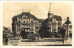 Nagyvárad, Oradea; Szent László tér, villamos, patika, Royal, Herskó József, Weisz Sándorné üzlete, Hunnia nagyszálloda / square, tram, shops, hotel, pharmacy + So. Stpl