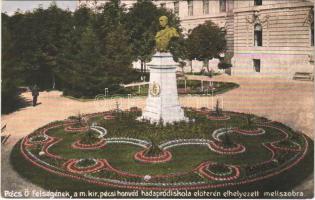 Pécs, Őfelségének a M. kir. pécsi honvéd hadapródiskola előterén elhelyezett mellszobra, Ferenc József szobor