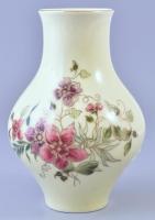 Zsolnay virág mintás váza. Kézzel festett, jelzett (Kincses J), hibátlan. 18 cm