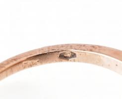 14K arany gyűrű zafírral és 4 db pici brillel (cca 0,02K/db) Jelzett, 3,78 g, m: 53