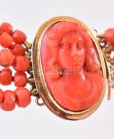 Korall nyaklánc, 18K arany (Au) foglalattal A kapocs rész .2,5 cm Hossza 35 cm