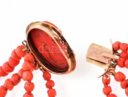 Korall nyaklánc, 18K arany (Au) foglalattal A kapocs rész .2,5 cm Hossza 35 cm