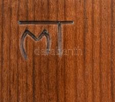 MT jelzéssel: Akt torzó, lakkozott fa, kis kopásnyomokkal, m: 39,5 cm