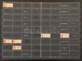 Több száz ajánlási ragjegy betűrendbe rendezve, házi készítésű kiállítási lapokon