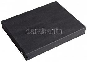 Éremtartó kazetta egy kivehető tálcával, összesen 24 férőhellyel (5x5cm-es), használt, de jó állapot...