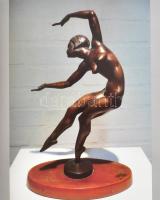 2 db Kerényi Jenő szobrászművész alkotásait bemutató könyv és katalógus: Rózsa Gyula: Kerényi Jenő 1...